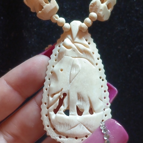 Ivory elephant vintage necklace - Picture 4 of 8